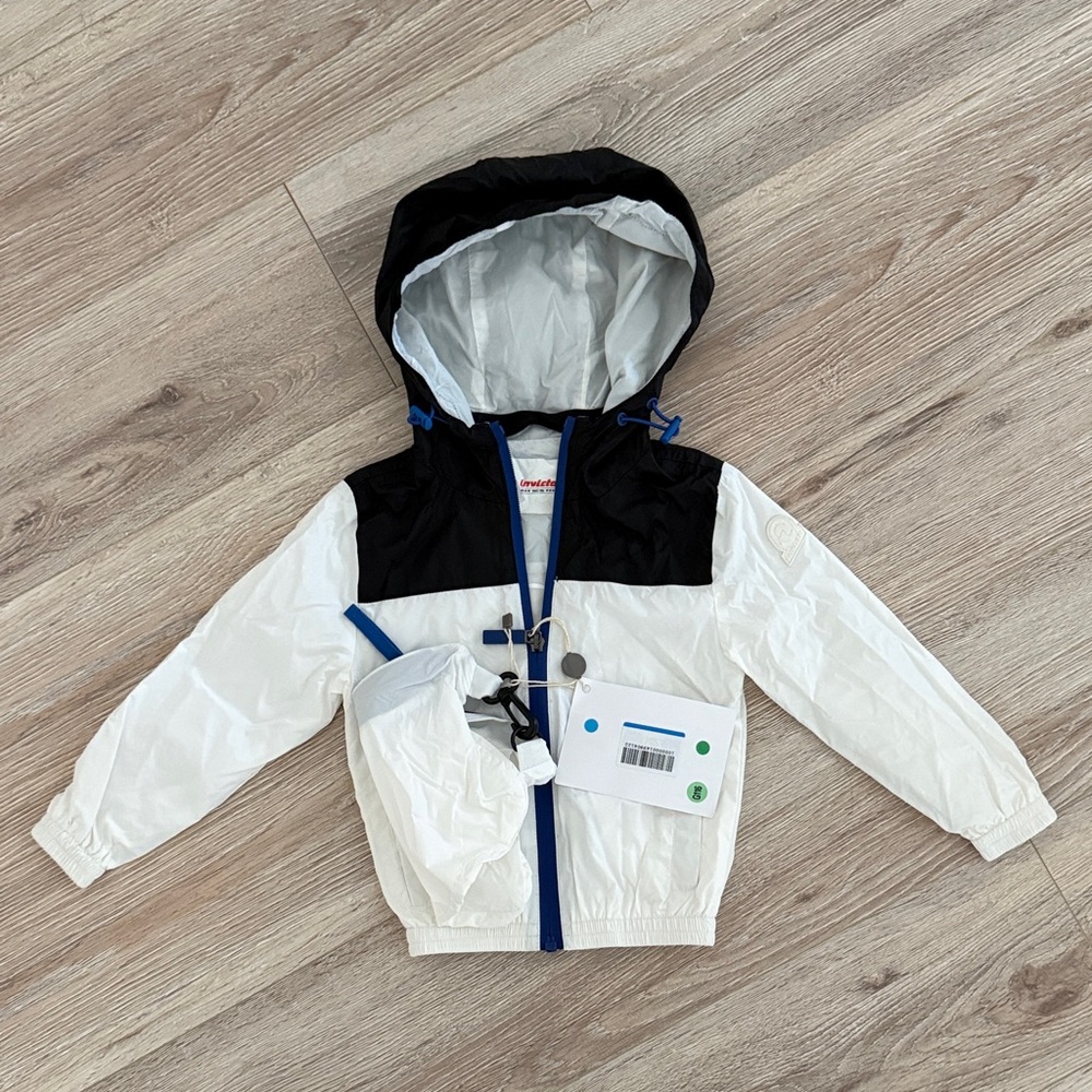 Invicta Black and White Kids Hooded Bag